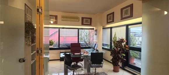 Oficina en Crema, Italy 206 m² No. 105053 11