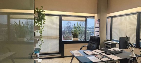 Oficina en Crema, Italy 206 m² No. 105053 18