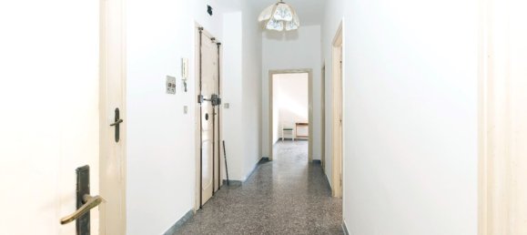 Apartamento de 4 habitaciónes en Ciampino, Italy No. 24573 7