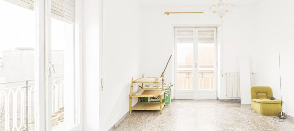 Apartamento de 4 habitaciónes en Ciampino, Italy No. 24573 2