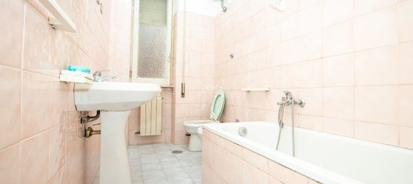 Apartamento de 4 habitaciónes en Ciampino, Italy No. 24573 16