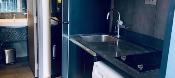 Studio in the Condo in Bang Rak, Thailand No. 9884 6