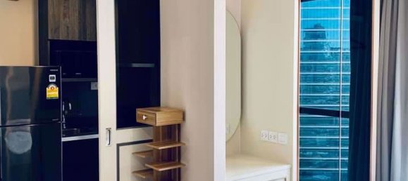 Studio in the Condo in Bang Rak, Thailand No. 9884 7