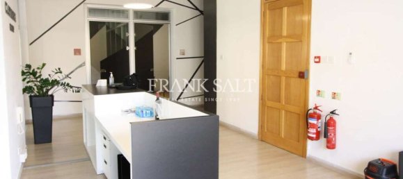 Bureau à Sliema, Malta 400m² No. 12176 4