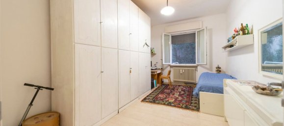 4 rooms Apartment in Parma, Italy No. 228864 2