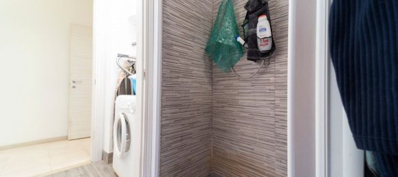 4 rooms Apartment in Parma, Italy No. 228864 7