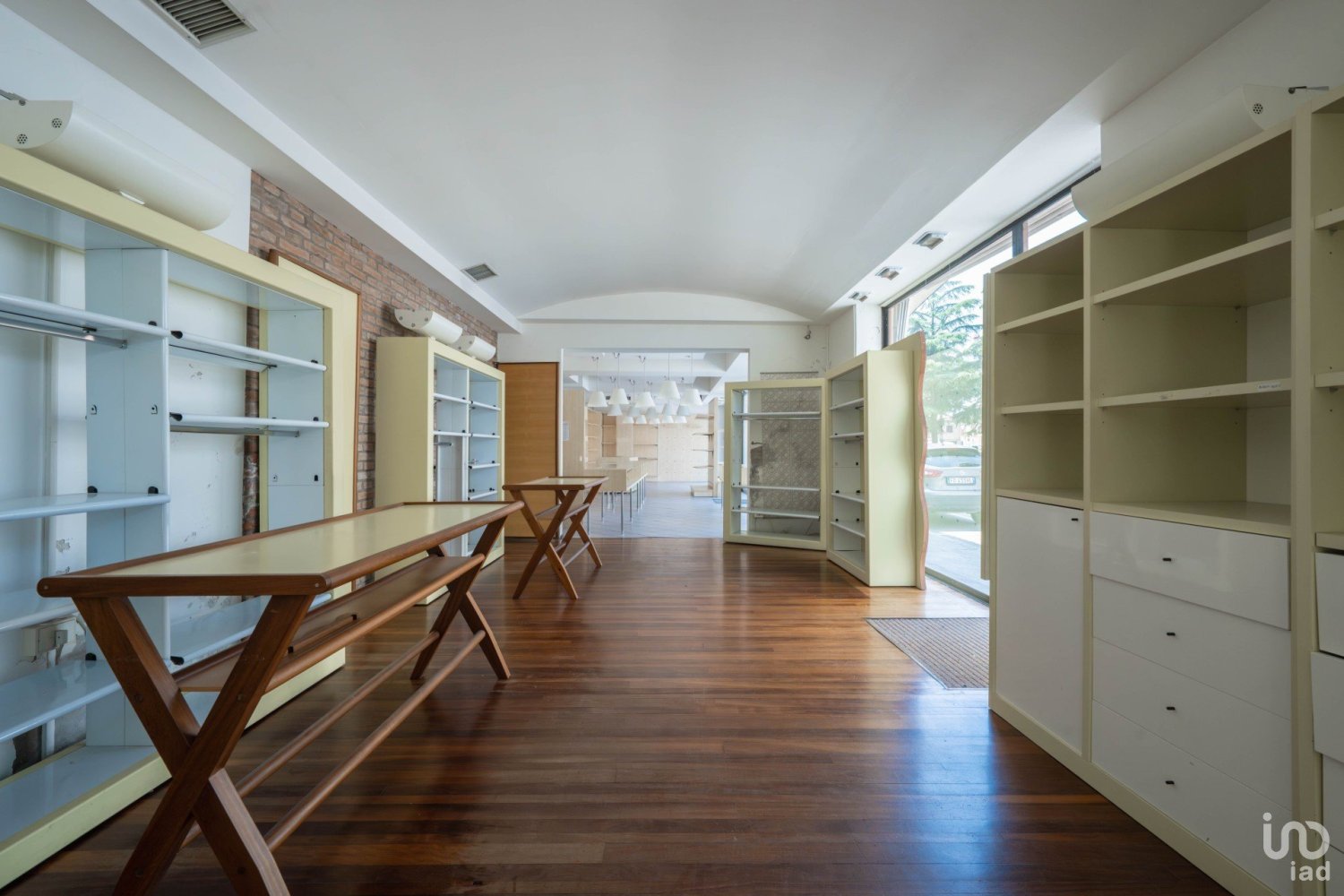 2-Zimmer Gewerbliche Immobilie in Portomaggiore, Italy, Nr. 273052