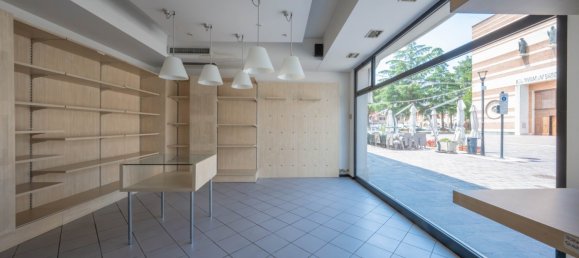 2-Zimmer Gewerbliche Immobilie in Portomaggiore, Italy, Nr. 273052 15