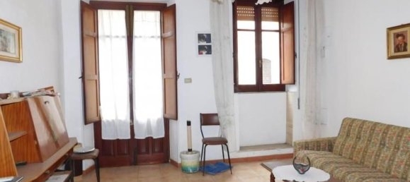 2-salle Appartement à Augusta, Italy No. 129850 4