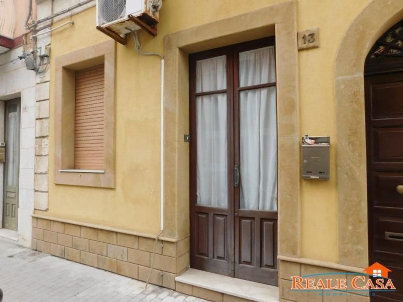 2-salle Appartement à Augusta, Italy No. 129850