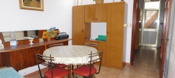 2-salle Appartement à Augusta, Italy No. 129850 3