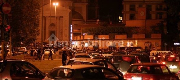 2 rooms Commercial property in Rome, Italy No. 277628 8