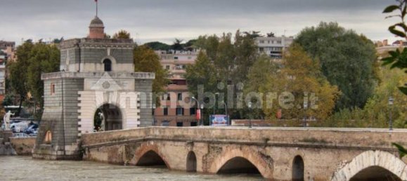 2 rooms Commercial property in Rome, Italy No. 277628 11