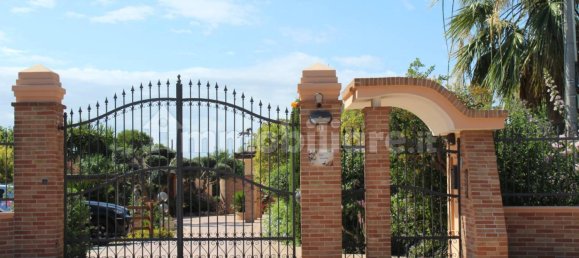 5 Schlafzimmer Villa in Francavilla Fontana, Italy, Nr. 286051 2