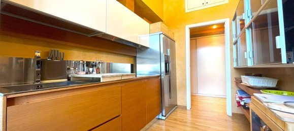 4-salle Appartement à Marino, Italy No. 111874 17