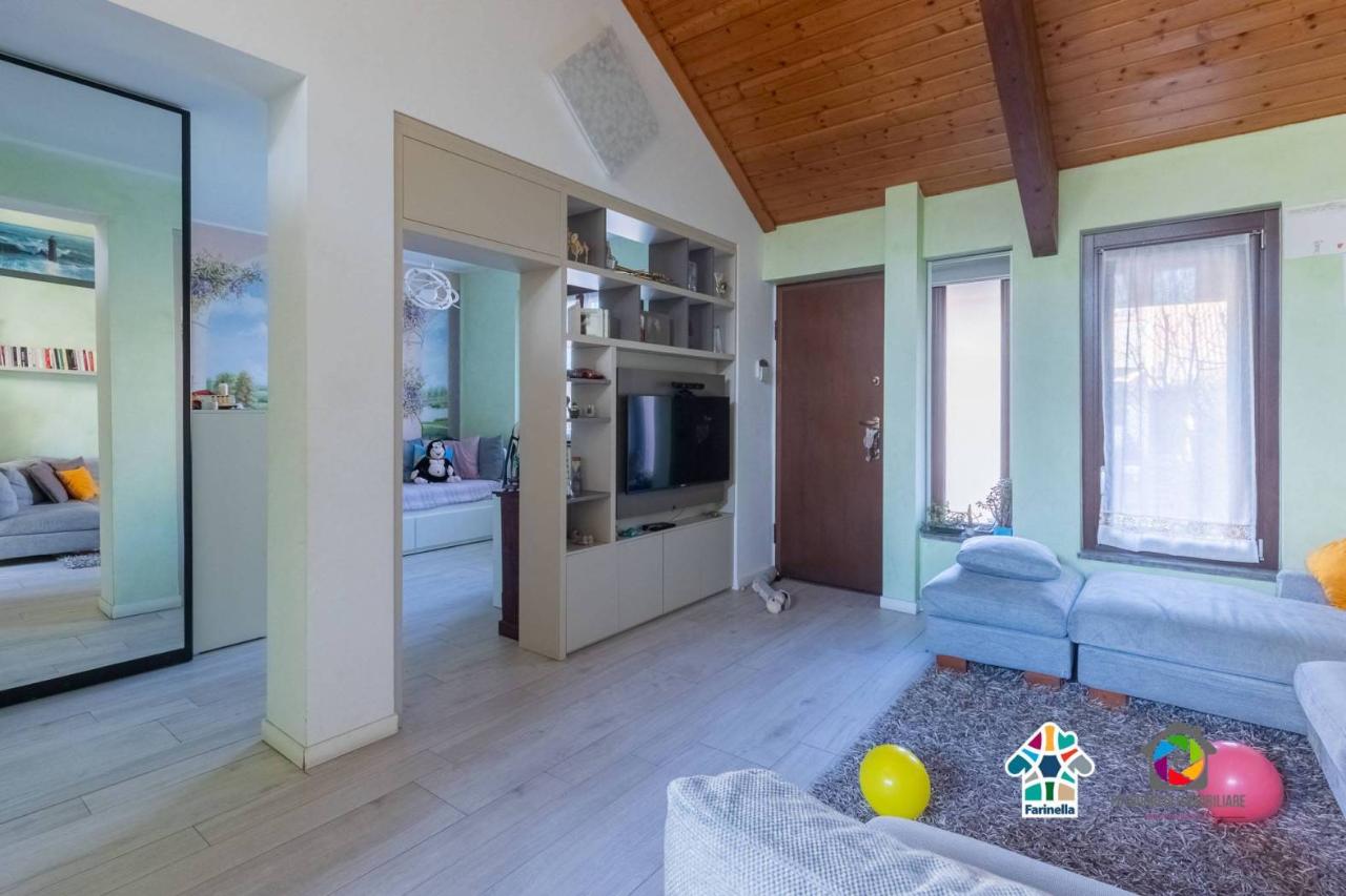 4-salle Maison à Cesano Maderno, Italy No. 32758