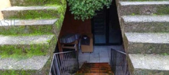 5 rooms House in San Marcello Piteglio, Italy No. 45990 7