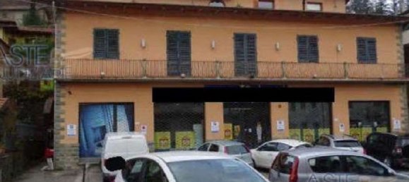 5 rooms House in San Marcello Piteglio, Italy No. 45990 3
