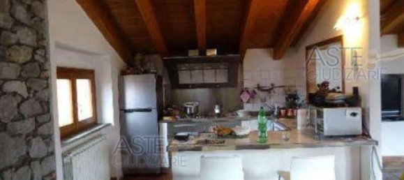 5 rooms House in San Marcello Piteglio, Italy No. 45990 12