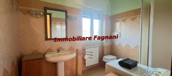 Villa de 4 divisões em Cisterna di Latina, Italy N.º 37485 36