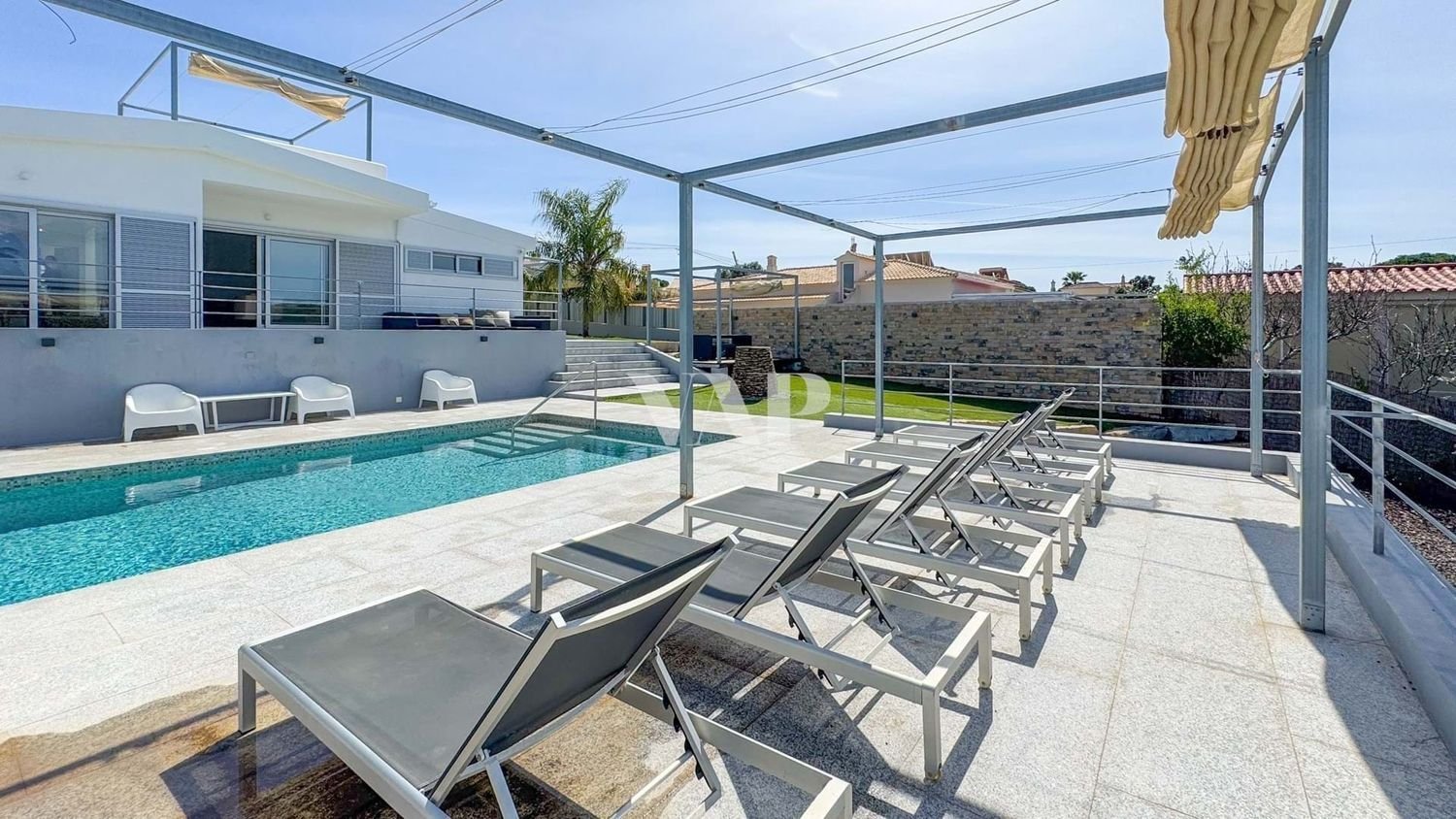 4 bedrooms Villa in Quarteira, Portugal No. 99443