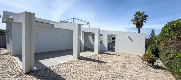 4 bedrooms Villa in Quarteira, Portugal No. 99443 39