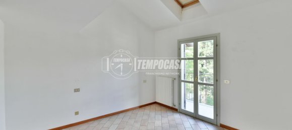 Ático de 3 habitaciónes en Erba, Italy No. 289128 13