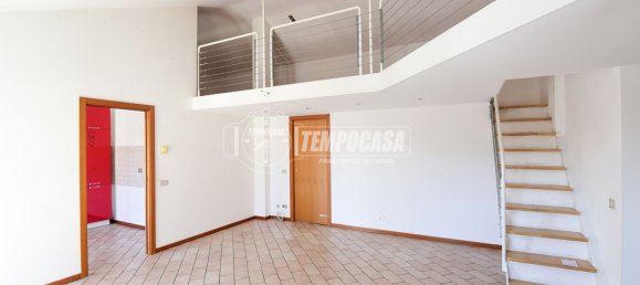 Ático de 3 habitaciónes en Erba, Italy No. 289128 11