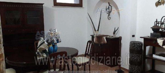 5 rooms Apartment in Pomezia, Italy No. 192047 12
