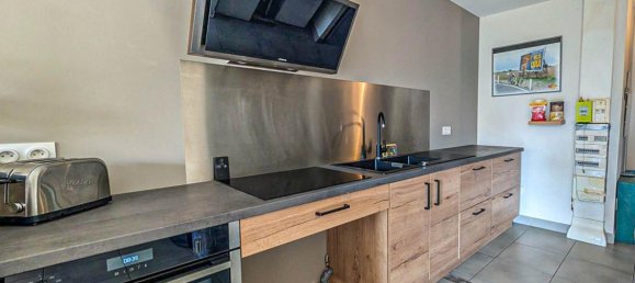 2 Schlafzimmer Wohnung in La Roche-sur-Yon, France, Nr. 102819 4