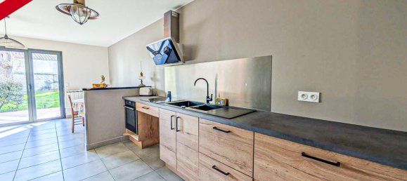 2 Schlafzimmer Wohnung in La Roche-sur-Yon, France, Nr. 102819 3