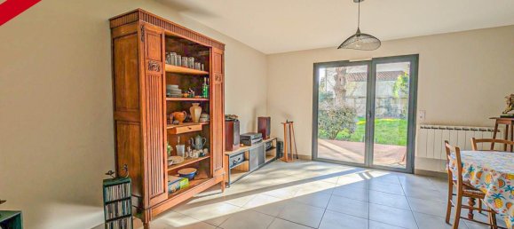 2 Schlafzimmer Wohnung in La Roche-sur-Yon, France, Nr. 102819 2