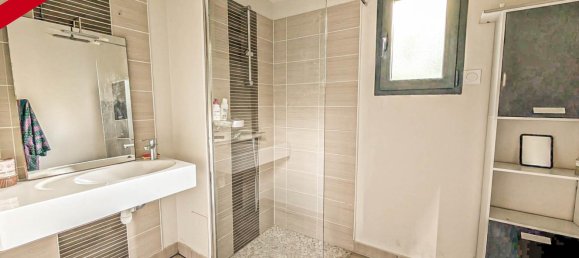 2 Schlafzimmer Wohnung in La Roche-sur-Yon, France, Nr. 102819 7