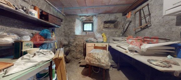 3 bedrooms House in Sillano Giuncugnano, Italy No. 233118 18