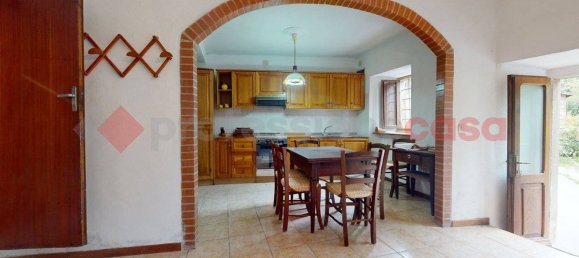 3 bedrooms House in Sillano Giuncugnano, Italy No. 233118 3