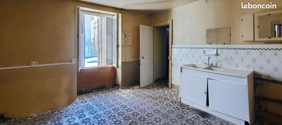 Casa de 4 dormitorios en Buzancais, France No. 221062 2