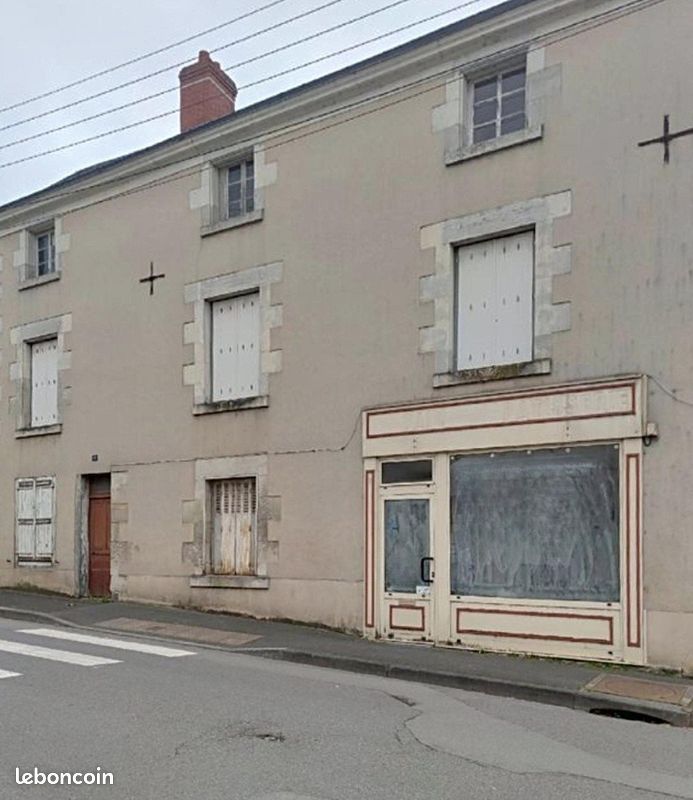 Casa de 4 dormitorios en Buzancais, France No. 221062