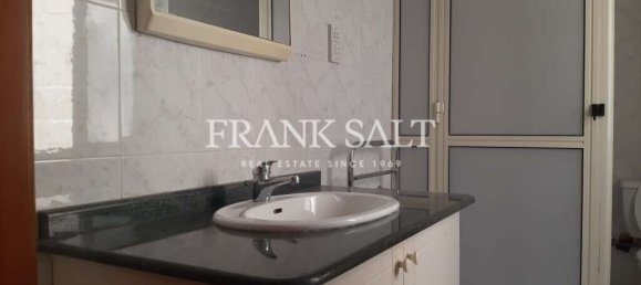 3 bedrooms Apartment in Victoria, Malta No. 5842 14