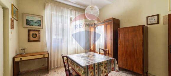 7 rooms Apartment in Jesi, Italy No. 6547 8