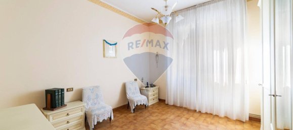 7 rooms Apartment in Jesi, Italy No. 6547 5