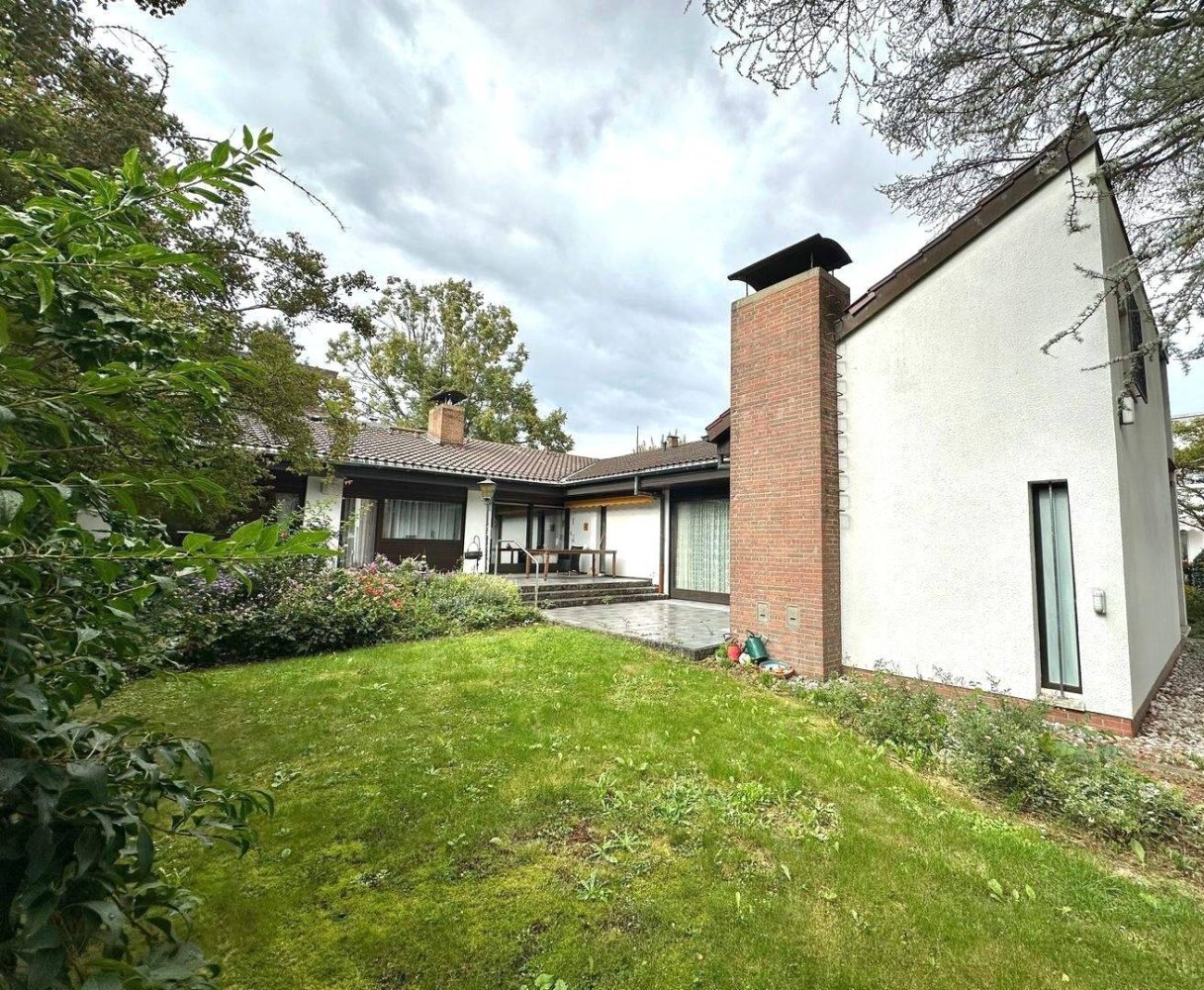 10غرفة بنغالو في Main-Taunus, Germany رقم 333386