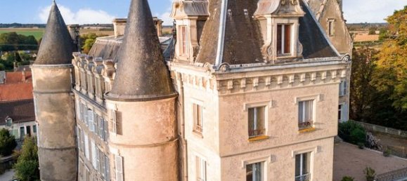 72 rooms Castles in Blet, France No. 66536 5
