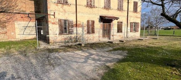 Дом с 6 комнатами в Гонзага, Италия № 75404 2