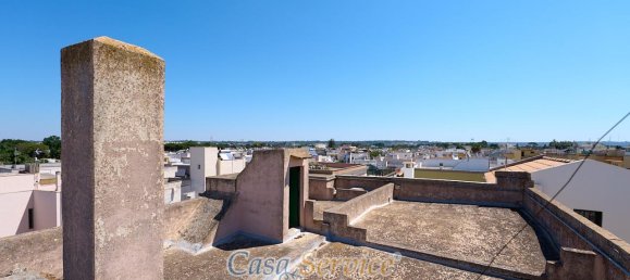 Здание с 12 комнатами в Alezio, Италия № 236443 15