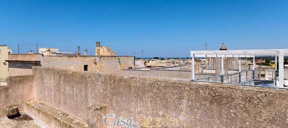 Здание с 12 комнатами в Alezio, Италия № 236443 18