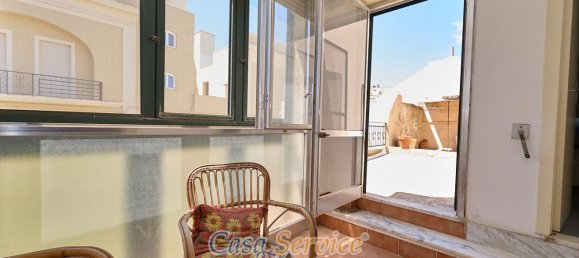 Здание с 12 комнатами в Alezio, Италия № 236443 48