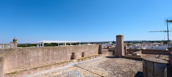 Здание с 12 комнатами в Alezio, Италия № 236443 16