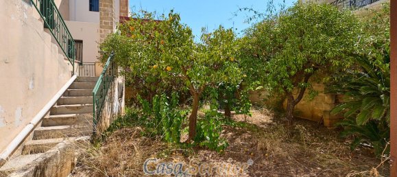 Здание с 12 комнатами в Alezio, Италия № 236443 26