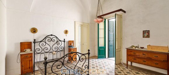 Здание с 12 комнатами в Alezio, Италия № 236443 37