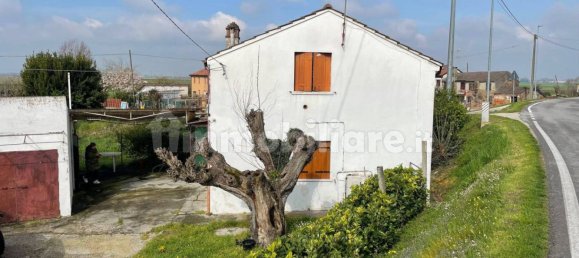 2 bedrooms Villa in Costa di Rovigo, Italy No. 289566 2